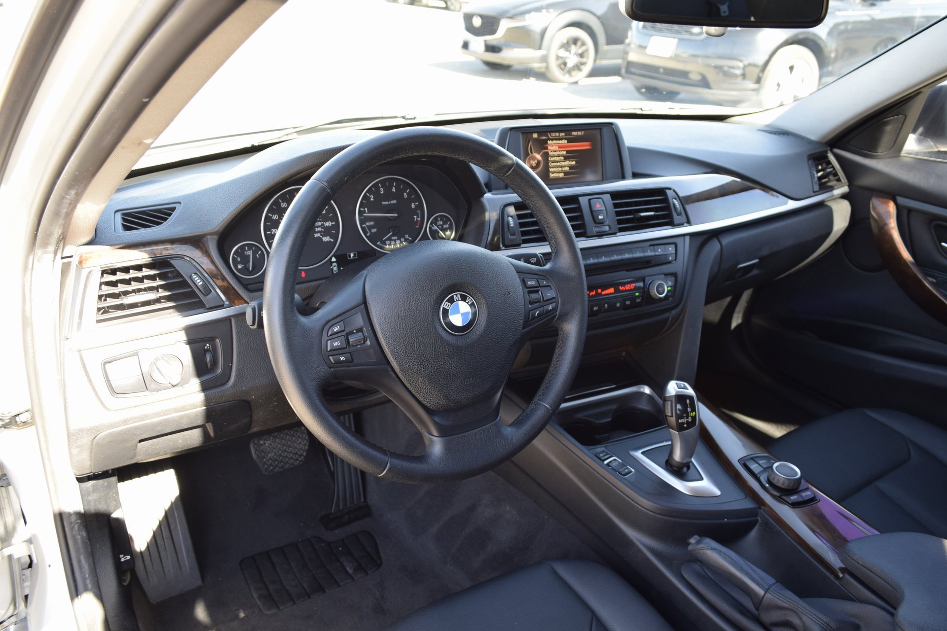 Used 2015 BMW 320i Sedan image 19