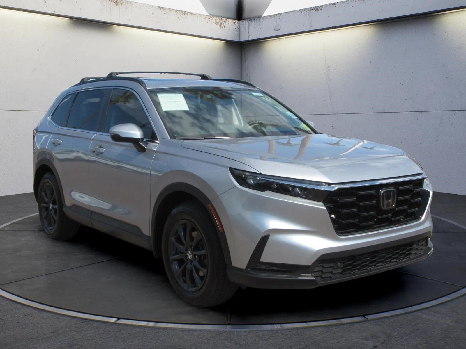Used 2026 Honda CR-V EX-L image 2