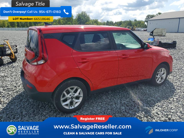 Used 2022 Kia Soul LX w/ Technology Package FWD image 4