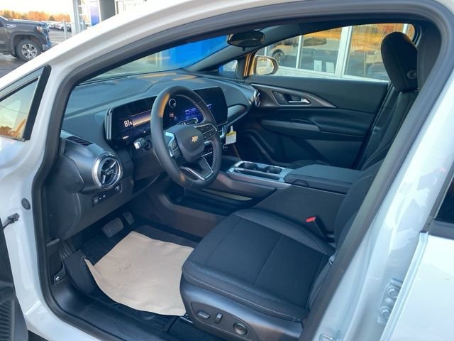 New 2026 Chevrolet Equinox EV LT w/ Comfort Package image 7