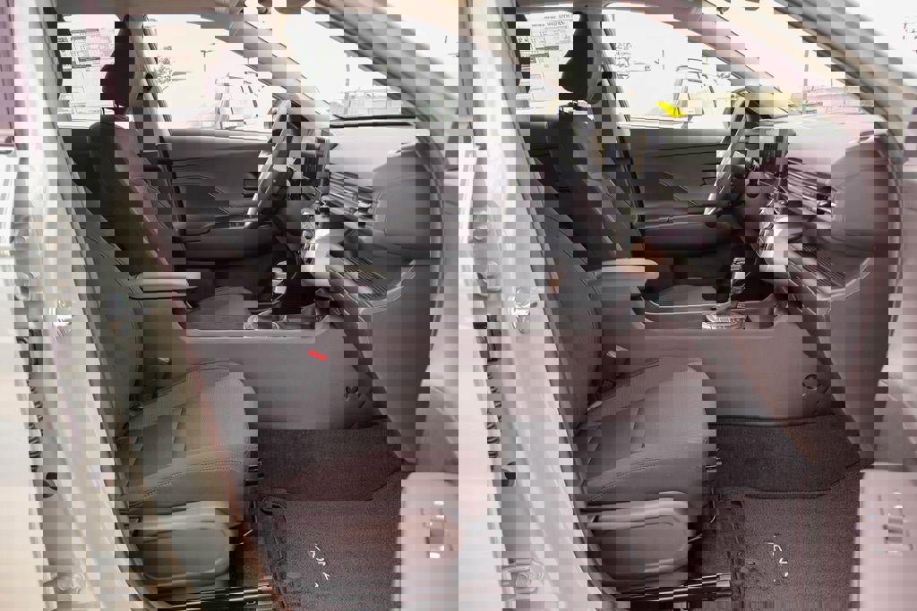 New 2026 Hyundai Kona SE image 8