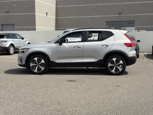 Used 2023 Volvo XC40 B5 Plus w/ Protection Package Premier AWD/4WD image 9