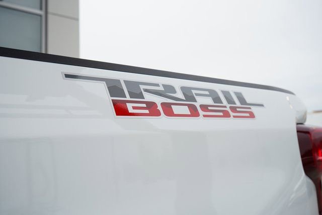 Used 2026 Chevrolet Silverado 1500 LT Trail Boss w/ LT Trail Boss Premium Package image 12