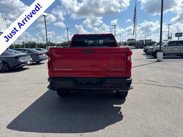 Used 2023 Chevrolet Silverado 1500 ZR2 w/ Technology Package AWD/4WD image 4