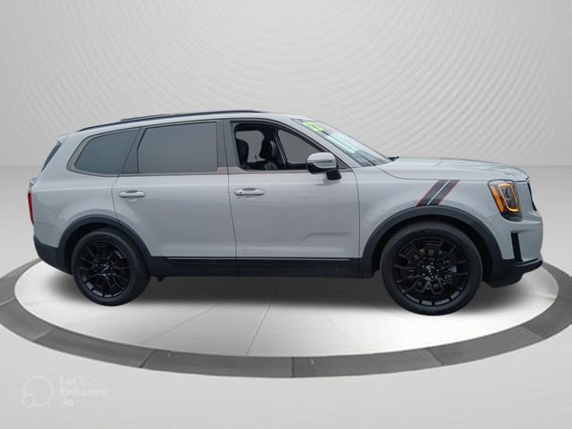 Used 2022 Kia Telluride SX w/ Nightfall Edition Package image 3