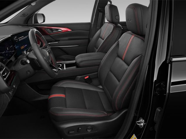 Used 2024 Chevrolet Traverse LS w/ Midnight/Sport Edition FWD image 10