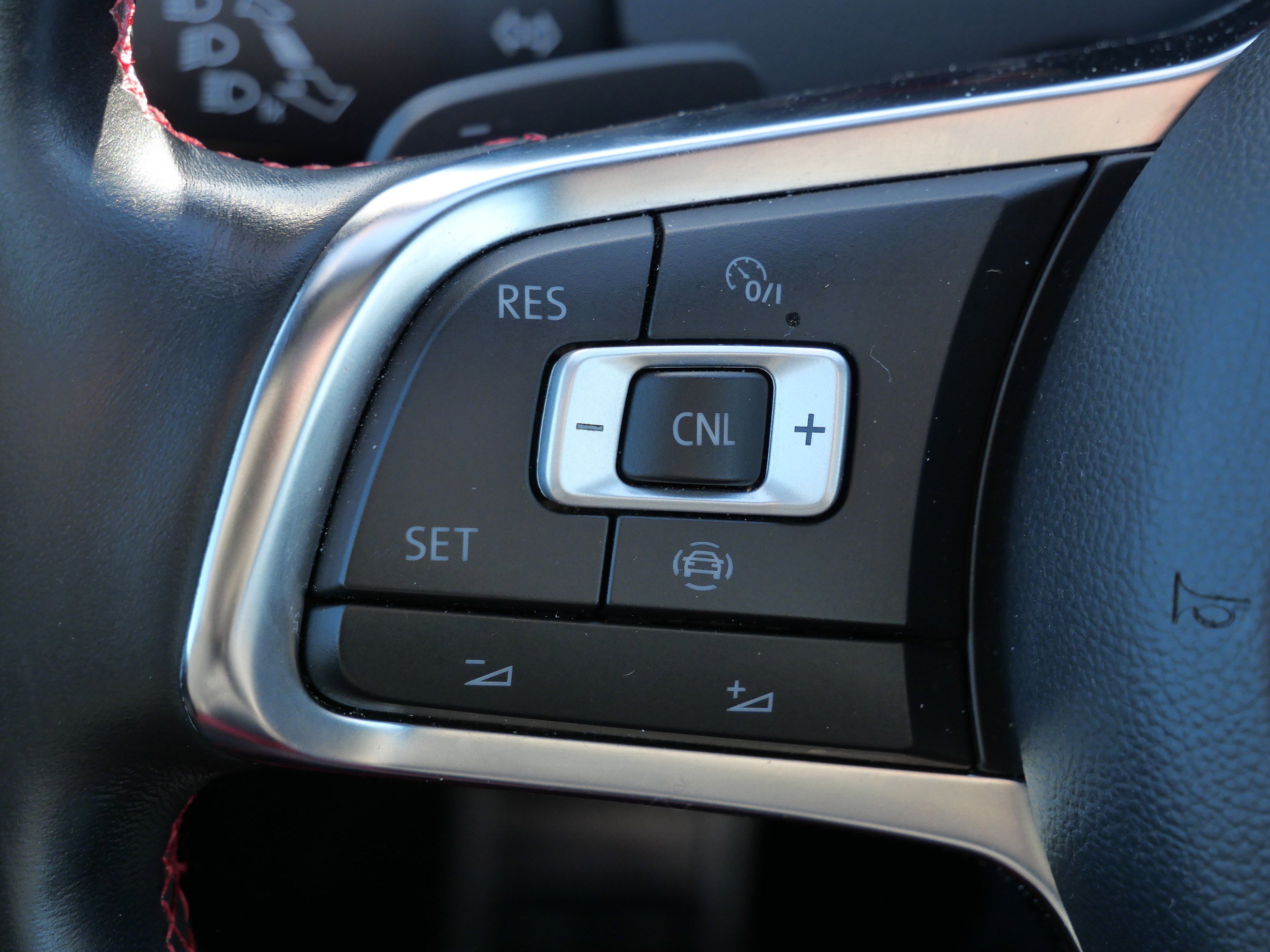 Used 2021 Volkswagen GTI SE image 32