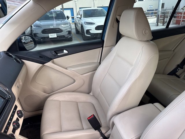 Used 2017 Volkswagen Tiguan S image 14