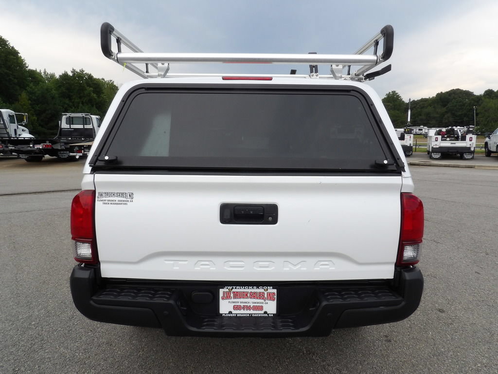 Used 2023 Toyota Tacoma SR RWD image 6
