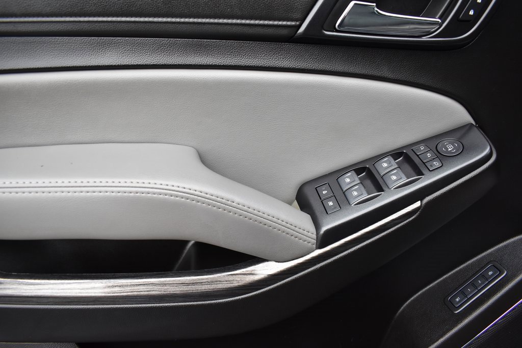 Used 2020 Chevrolet Tahoe LT w/ Luxury Package image 11