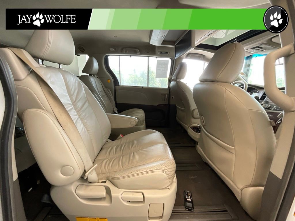 Used 2011 Toyota Sienna XLE w/ Entertainment Pkg AWD/4WD image 18