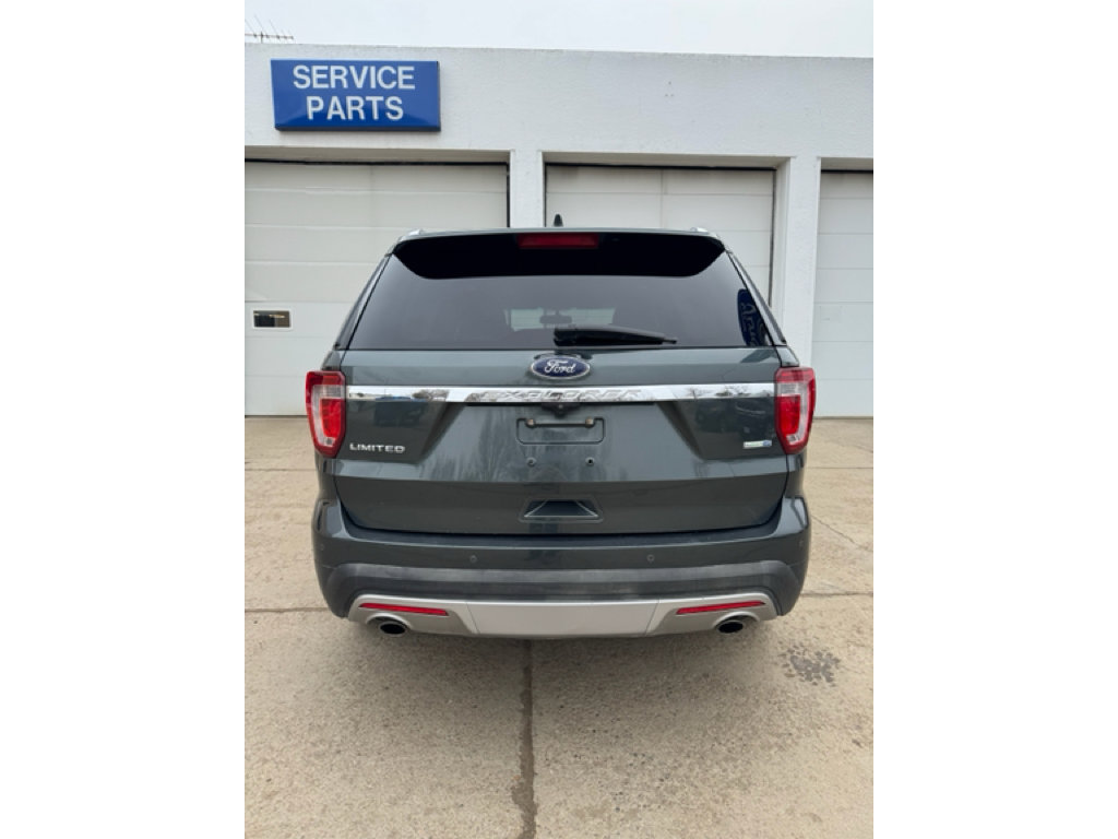 Used 2016 Ford Explorer Limited w/ Class II Trailer Tow Package image 5