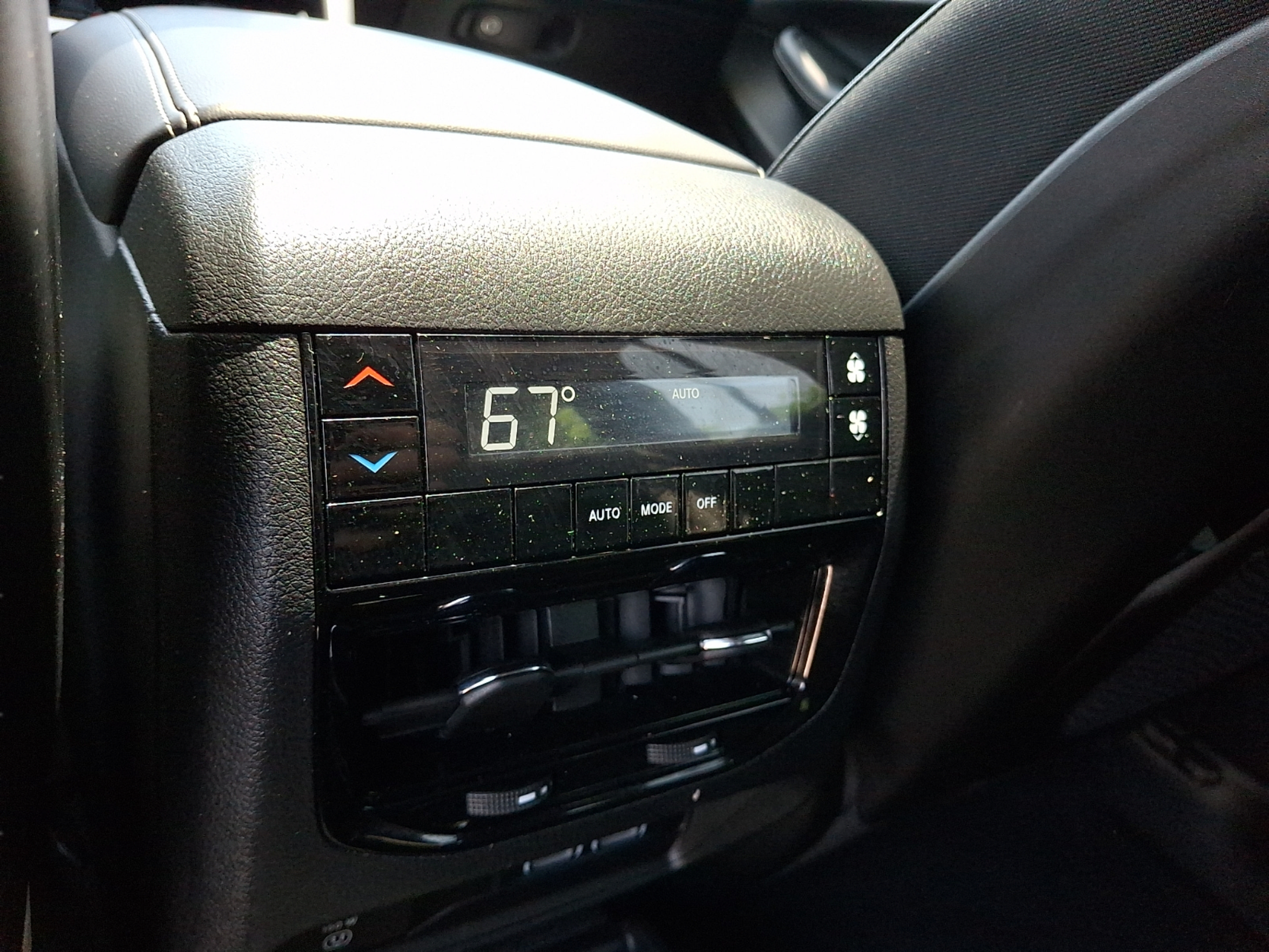Certified 2023 Jeep Grand Cherokee L Laredo AWD/4WD image 9