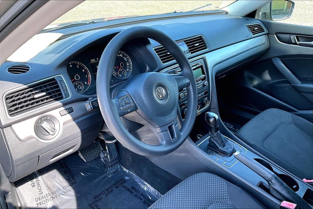 Used 2013 Volkswagen Passat 2.5 S FWD image 18