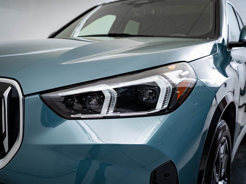Certified 2025 BMW X1 xDrive28i image 15