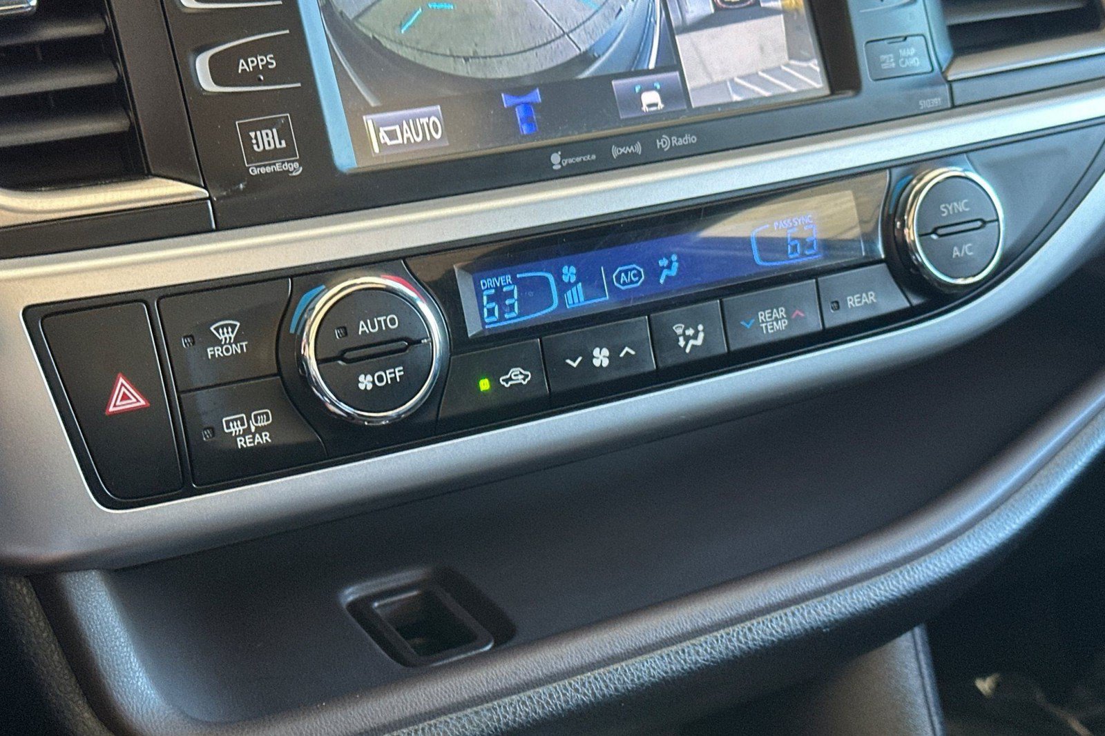 Used 2019 Toyota Highlander Limited Platinum AWD/4WD image 20
