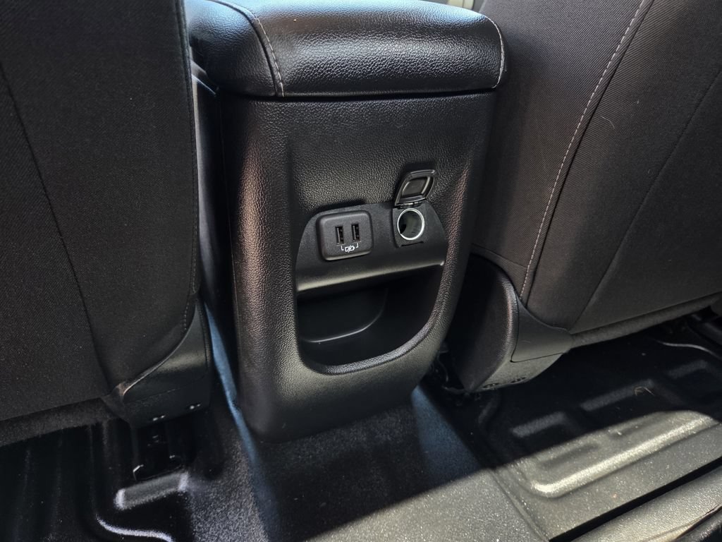 Used 2022 Chevrolet Colorado LT w/ Fleet Safety Package RWD image 20