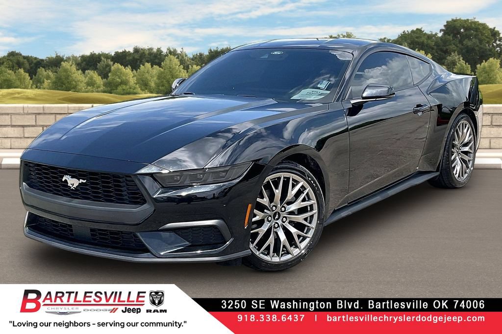 Used 2026 Ford Mustang Premium RWD image 1