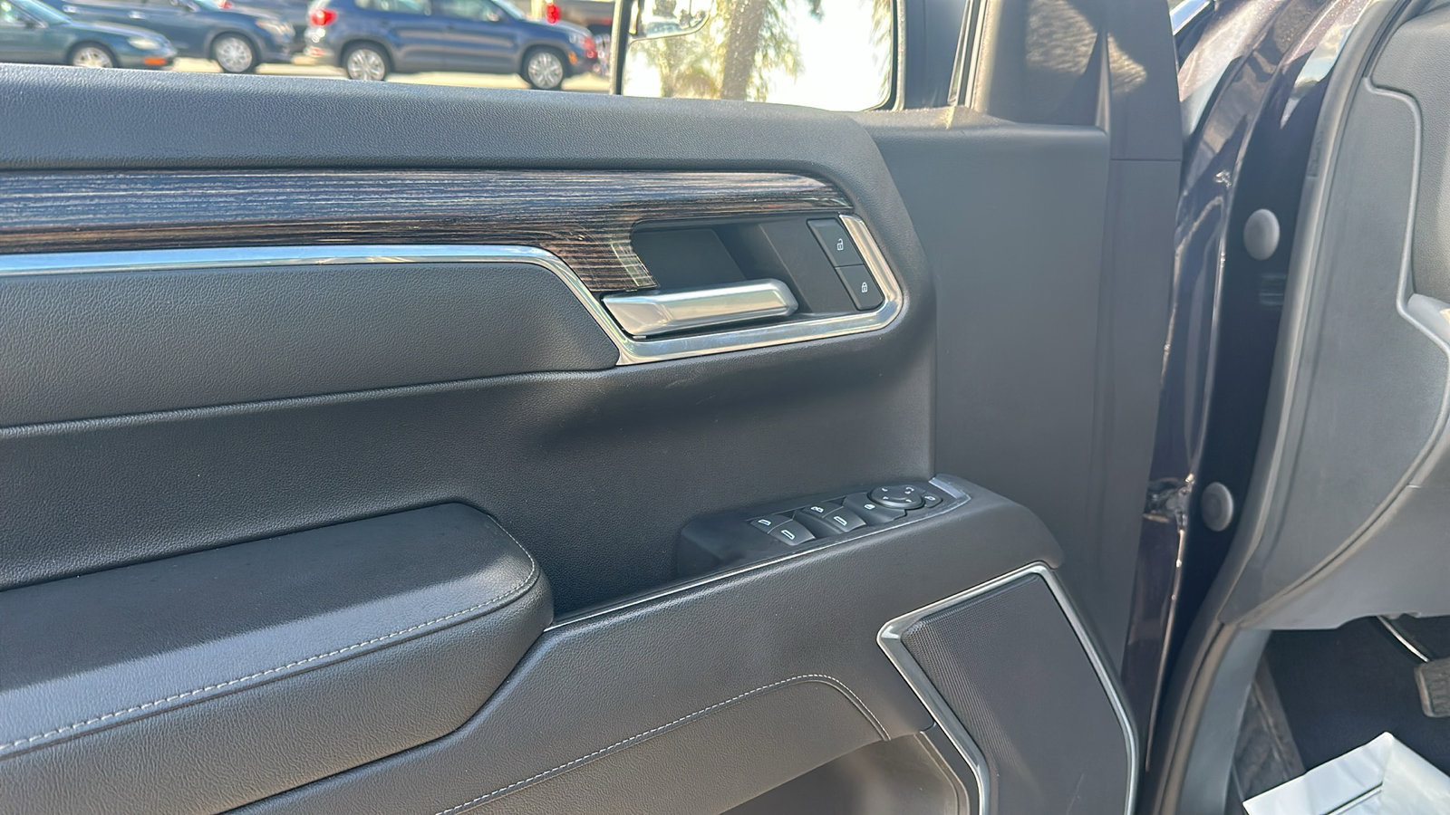 Used 2022 GMC Sierra 1500 SLE image 8