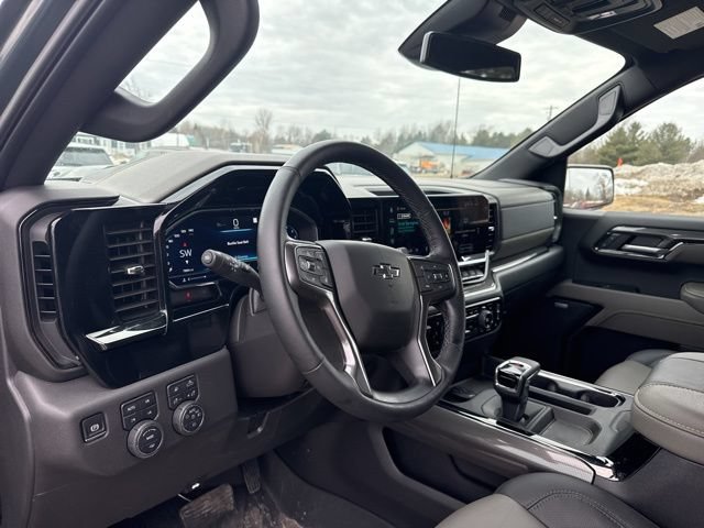 Used 2025 Chevrolet Silverado 1500 ZR2 AWD/4WD image 14