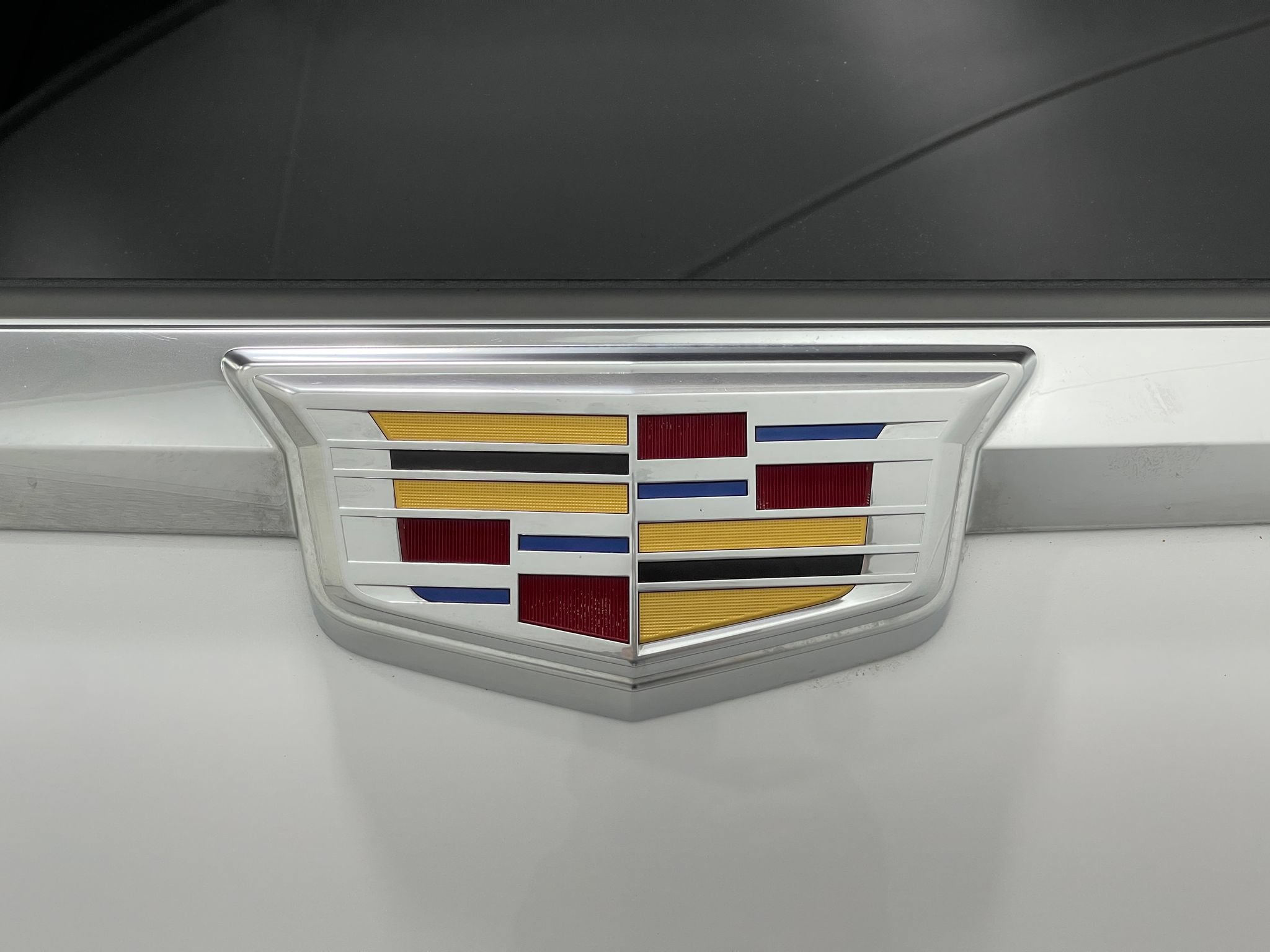 Used 2018 Cadillac Escalade ESV Luxury AWD/4WD image 40