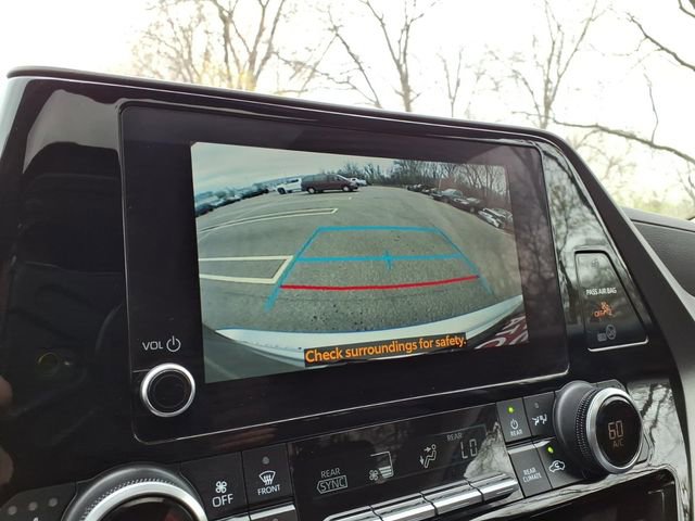 Certified 2024 Toyota Highlander XLE AWD/4WD image 25