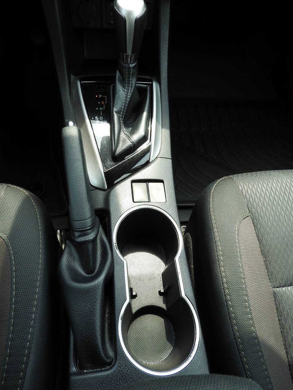Used 2019 Toyota Corolla L FWD image 38