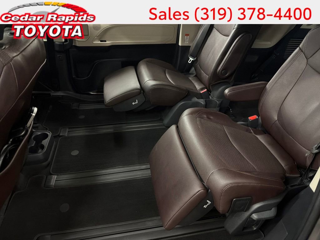 Certified 2021 Toyota Sienna Platinum image 28
