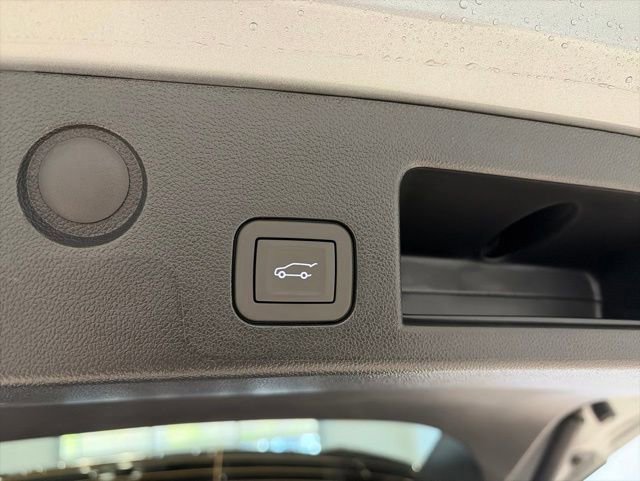 New 2026 Chevrolet Equinox LT w/ Convenience Package II FWD image 15