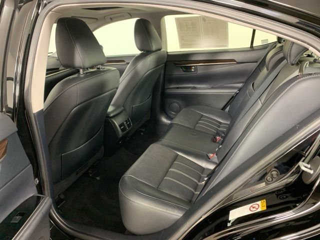 Used 2016 Lexus ES 350 w/ Luxury Package w/Wood Trim image 35