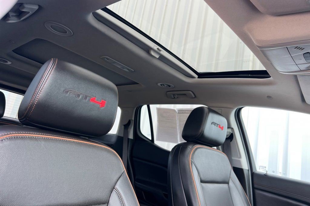 Certified 2023 GMC Acadia AT4 w/ Preferred Package image 15