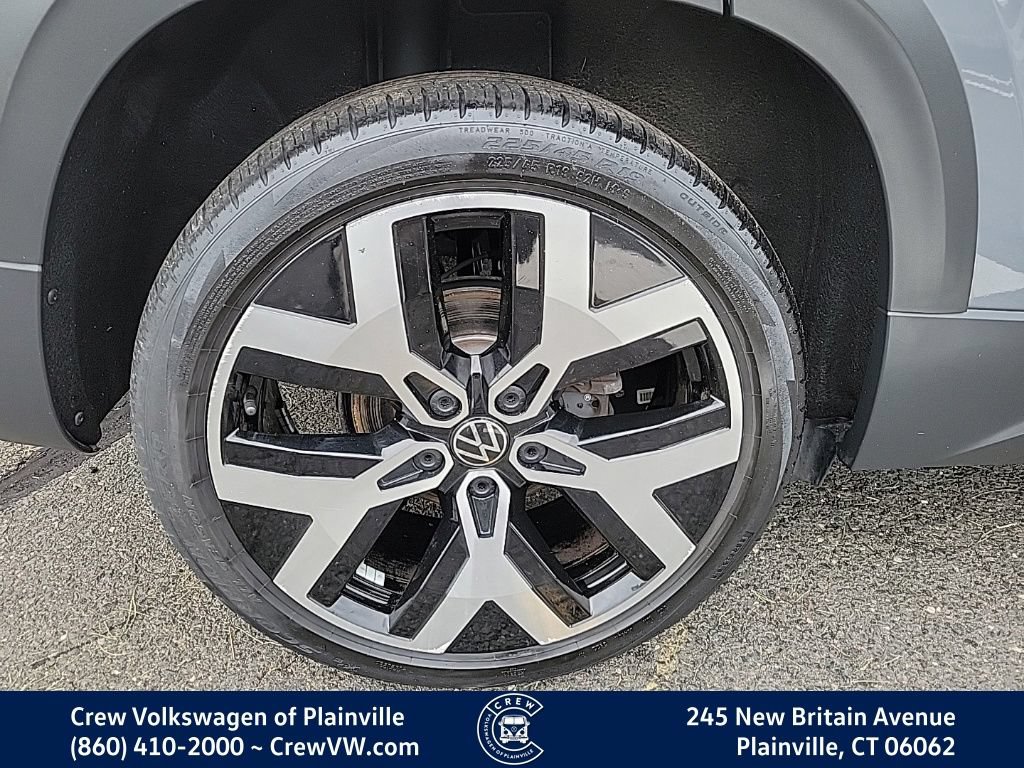 Certified 2023 Volkswagen Taos SEL AWD/4WD image 19