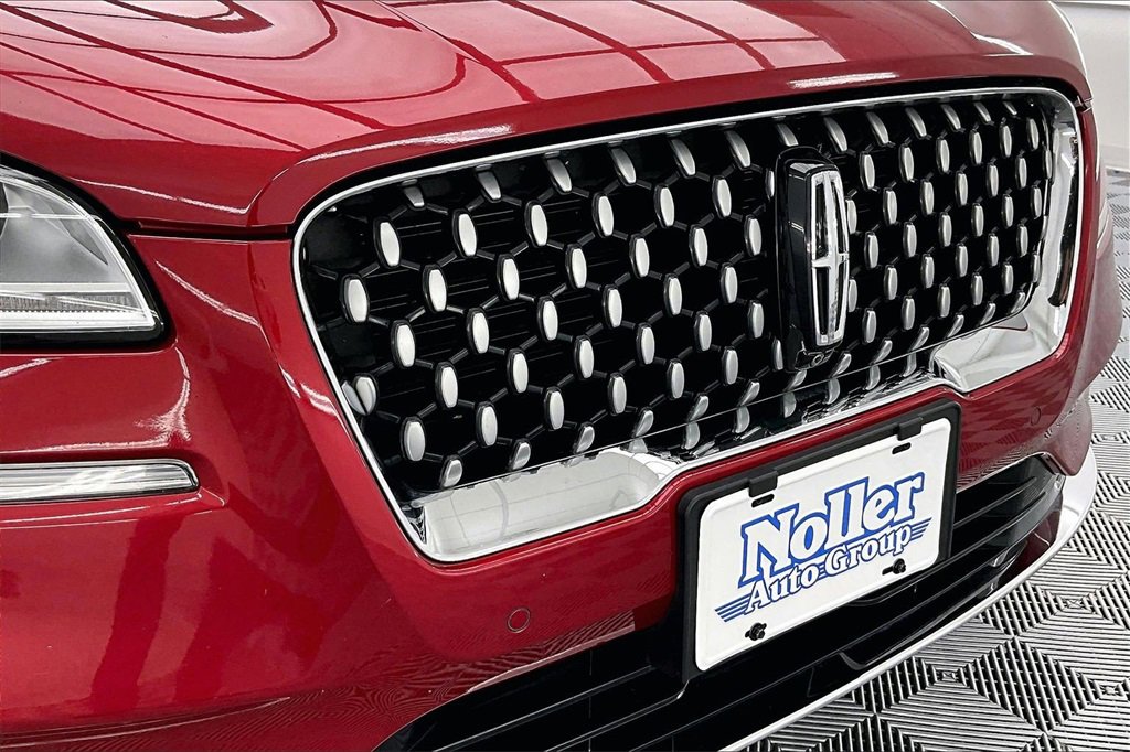 Used 2020 Lincoln Corsair Reserve w/ Equipment Group 202A image 28