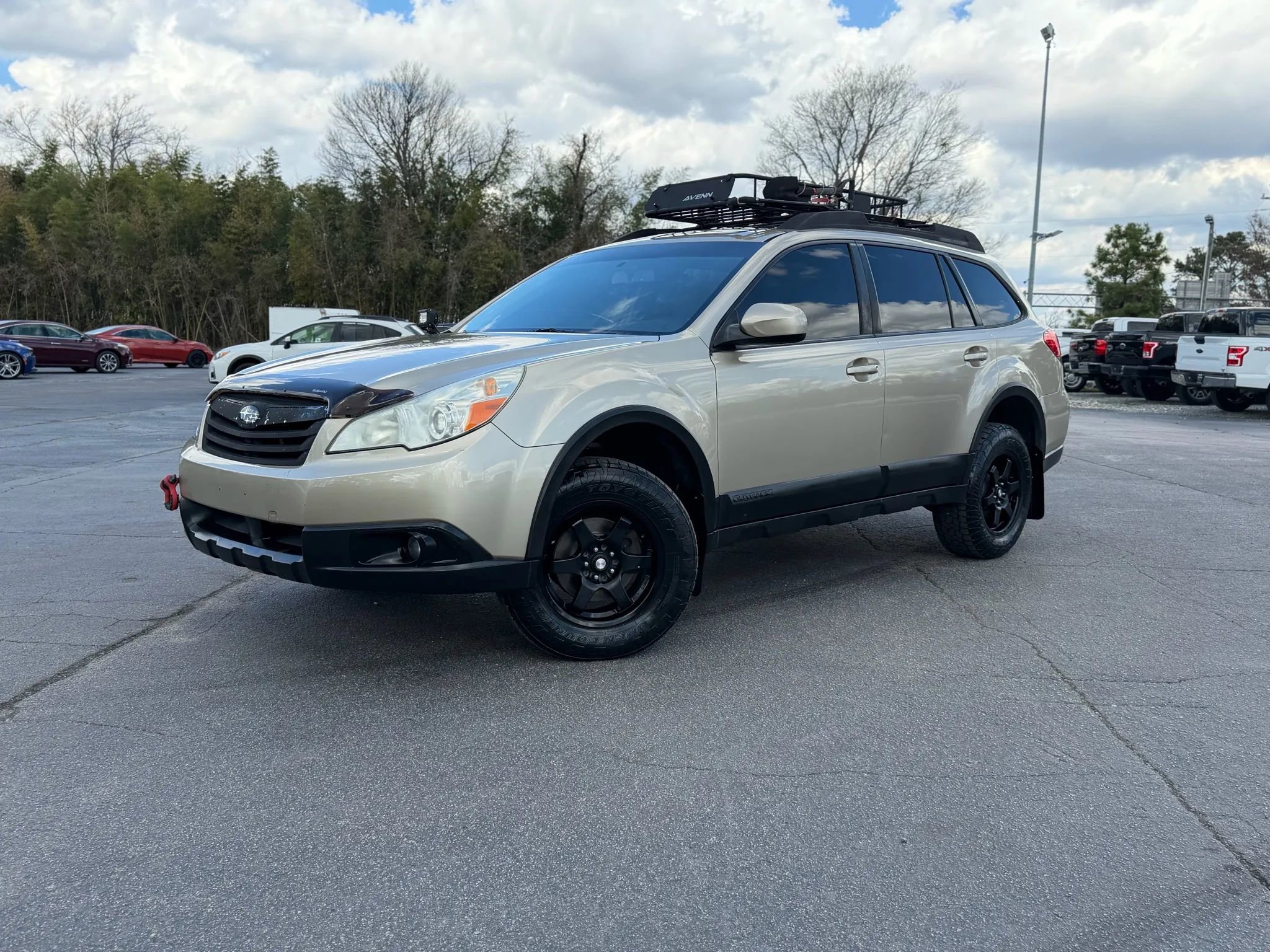 Used 2010 Subaru Outback 2.5i Limited image 3
