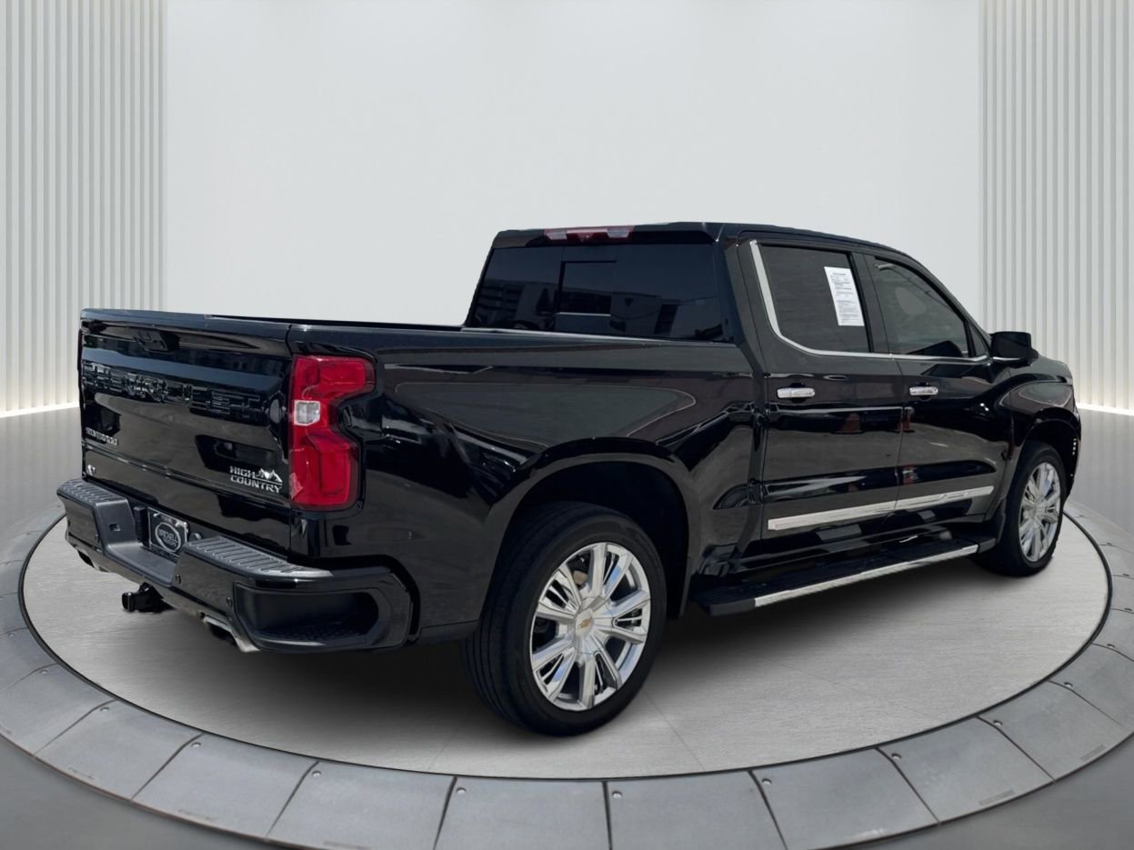 Used 2023 Chevrolet Silverado 1500 High Country w/ Technology Package image 6