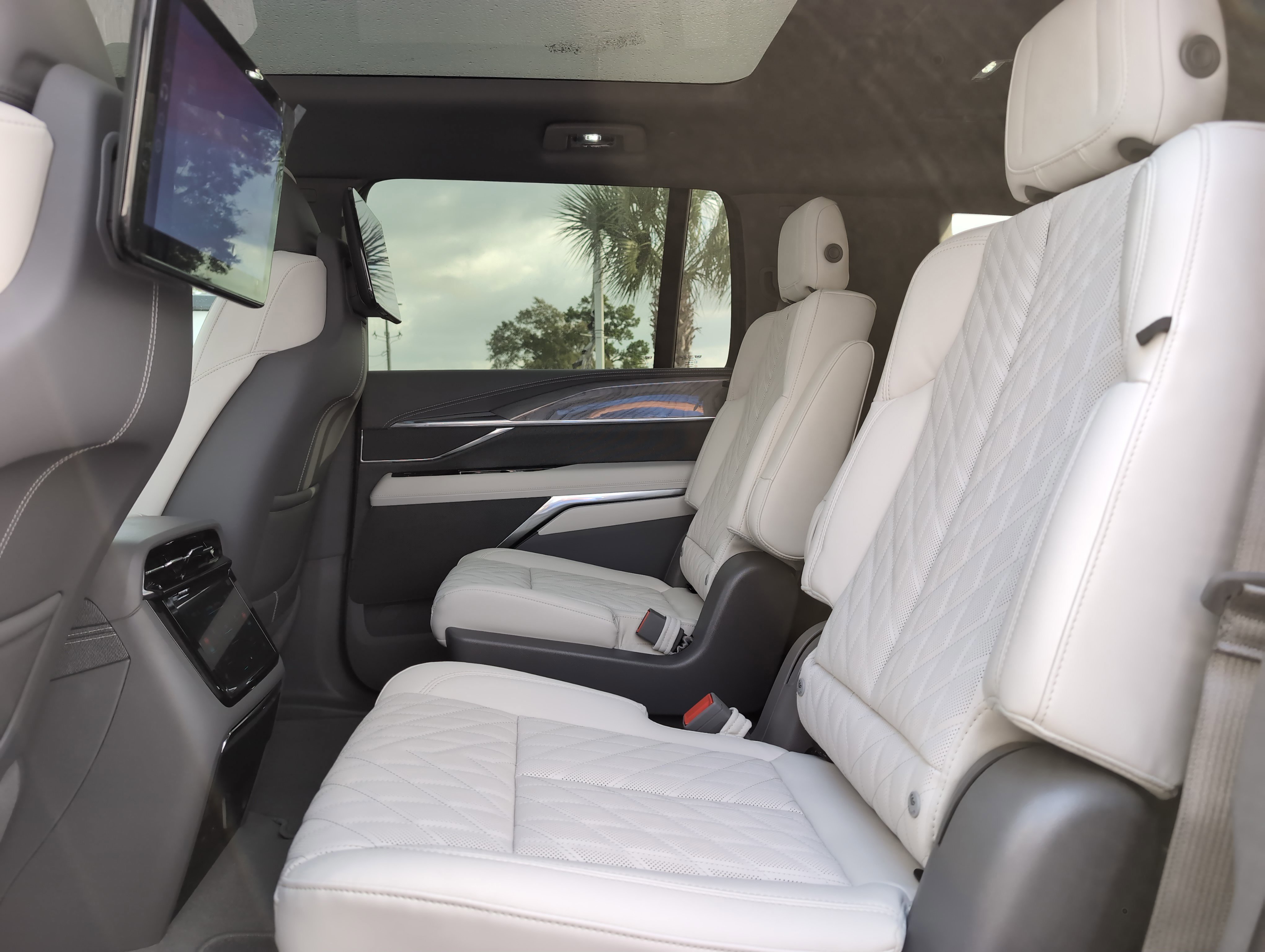 New 2026 Cadillac Escalade IQL Sport 1 image 27