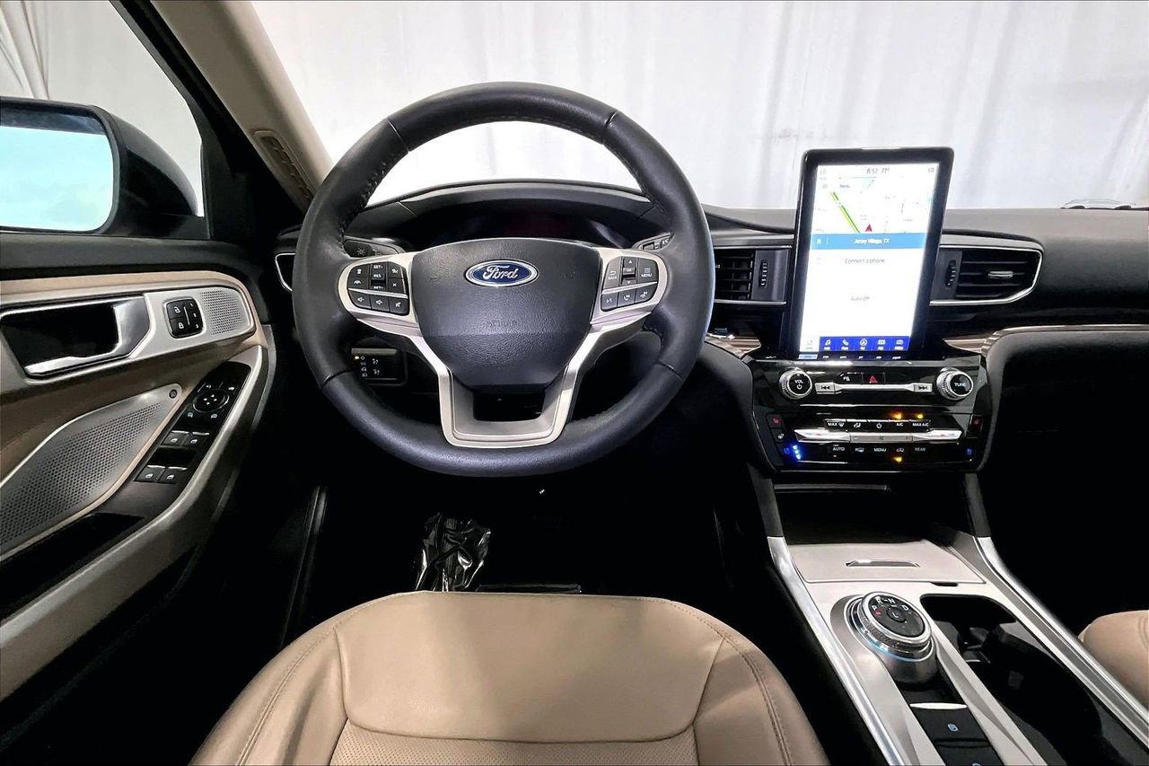 Certified 2024 Ford Explorer Limited w/ Limited Technology Package image 4
