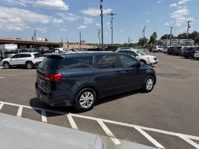 Used 2015 Kia Sedona LX FWD image 17