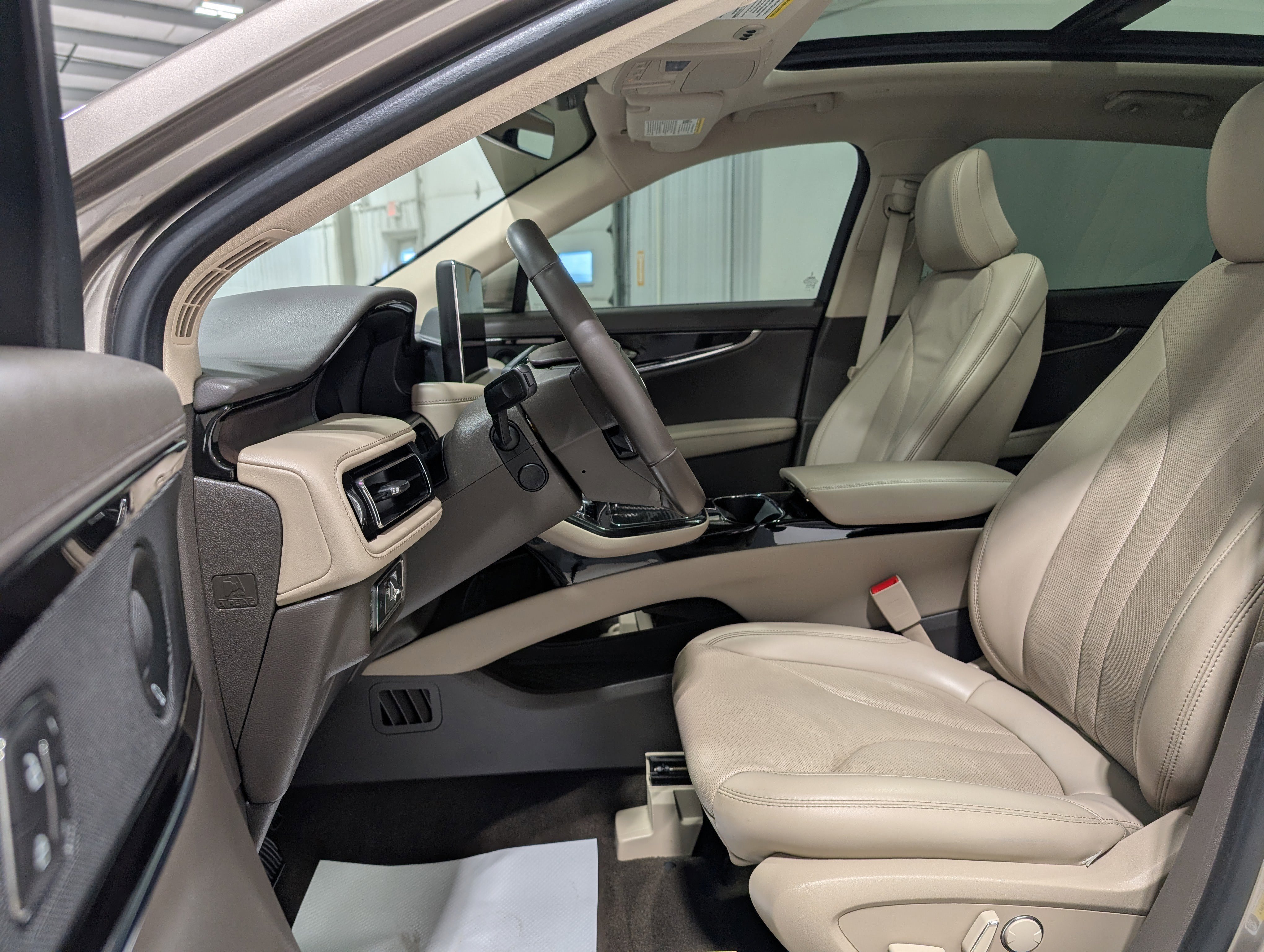 Used 2021 Lincoln Nautilus Reserve w/ Cargo Utility Package image 14