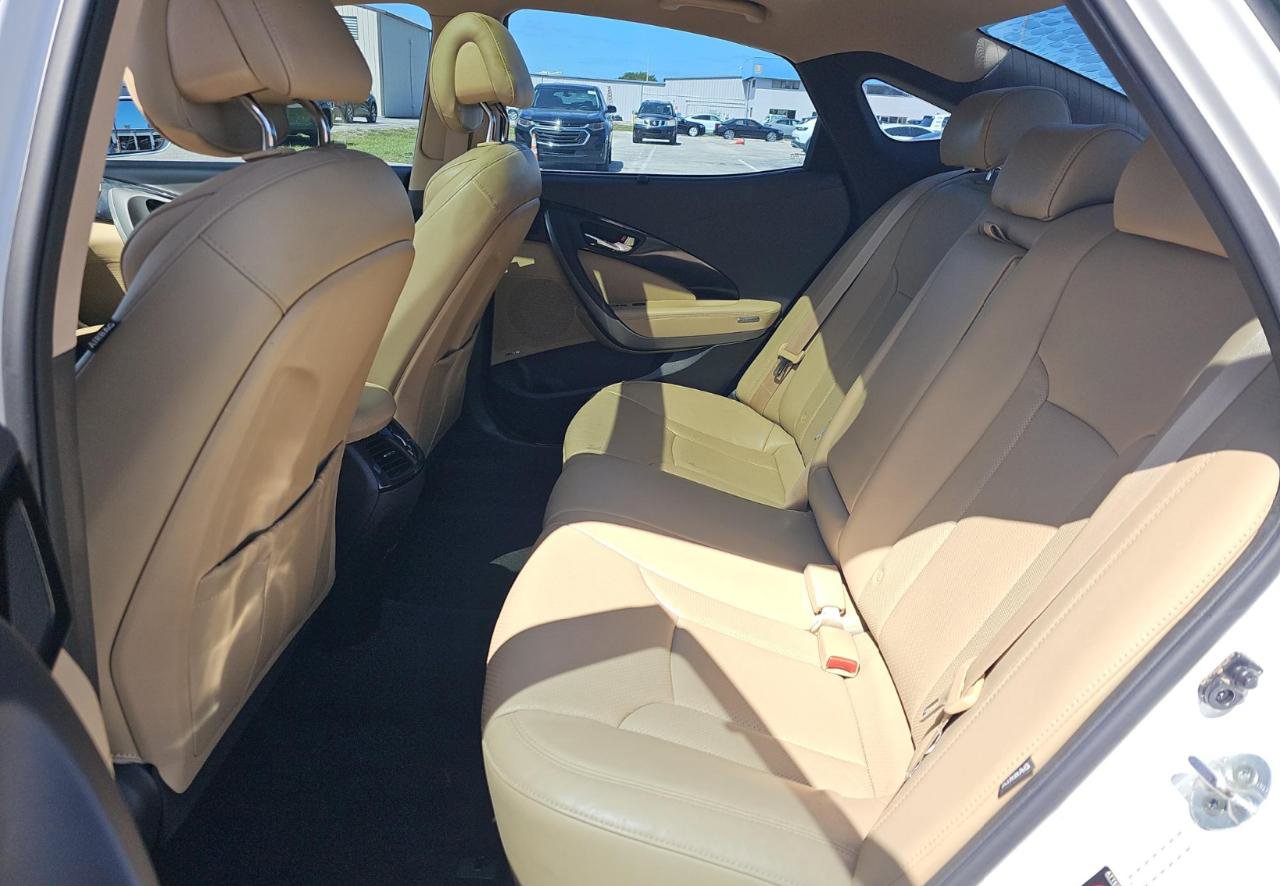 Used 2015 Hyundai Azera Limited FWD image 14