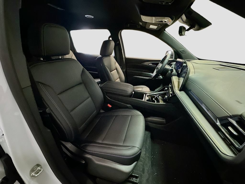 New 2026 Chevrolet Traverse LT w/ Enhanced Driving Package FWD image 31