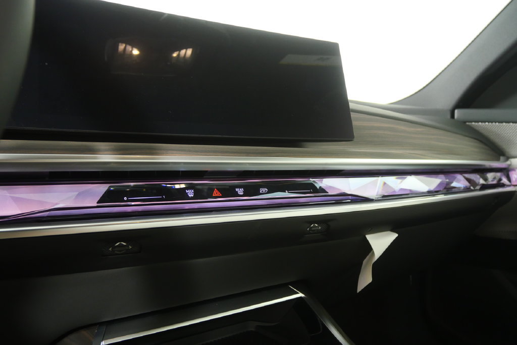 New 2026 BMW 750e xDrive AWD/4WD image 22