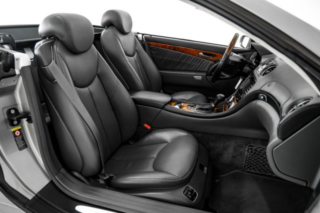 Used 2005 Mercedes-Benz SL 600 V12 AUTOMATIC NAVIGATION LEATH image 29