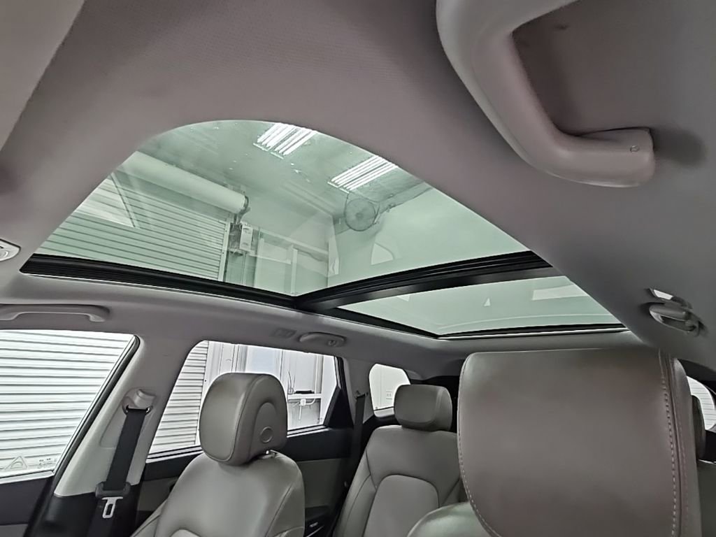 Used 2019 Hyundai Santa Fe XL image 29