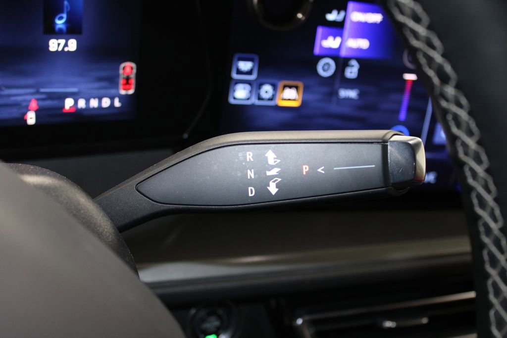 Used 2024 Chevrolet Traverse LT image 26