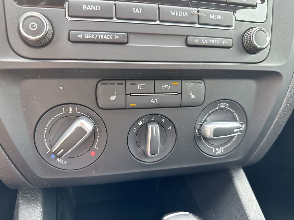 Used 2015 Volkswagen Jetta SE FWD image 15