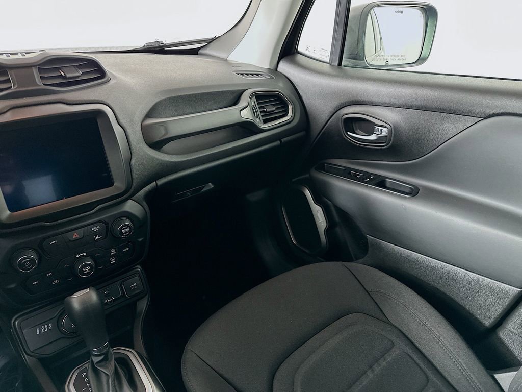Used 2022 Jeep Renegade Latitude image 33