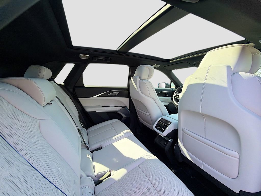 New 2026 Cadillac Lyriq Signature Sport image 29