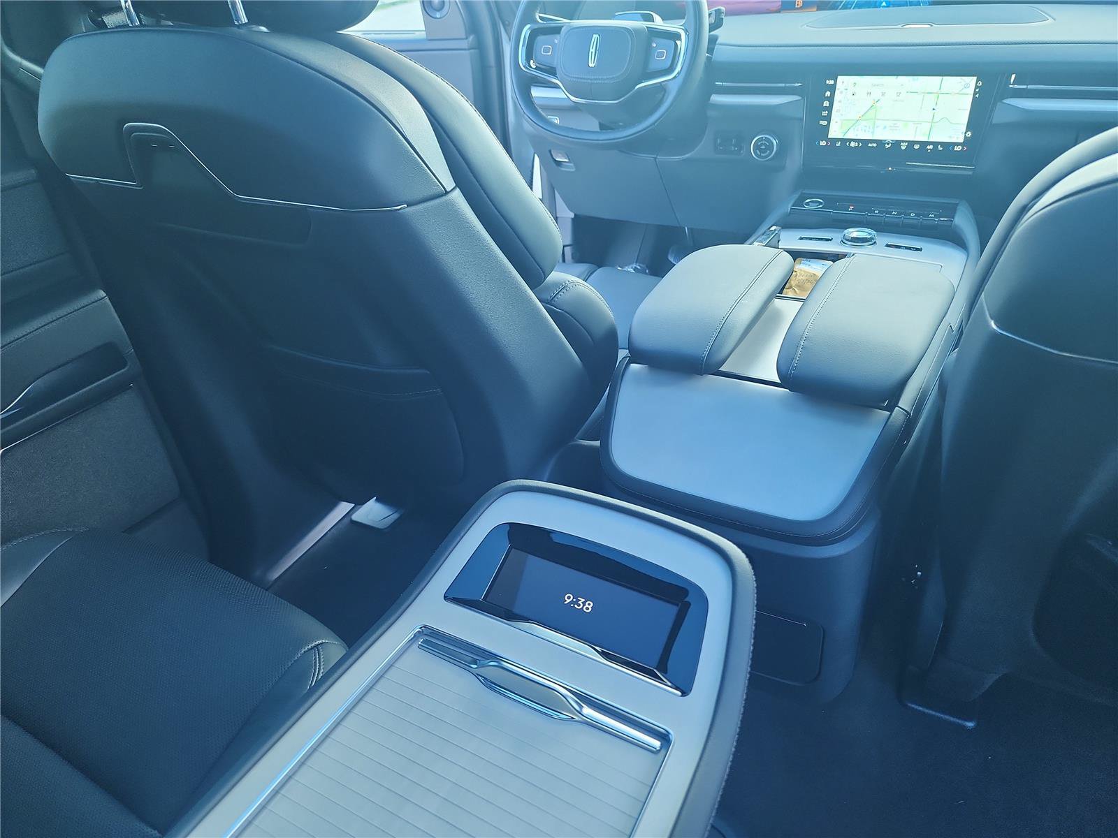 New 2027 Lincoln Navigator Reserve w/ Jet Appearance Package AWD/4WD image 24
