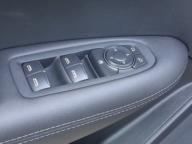 New 2026 Cadillac XT5 Luxury w/ LPO, Premium Carpet Package image 17